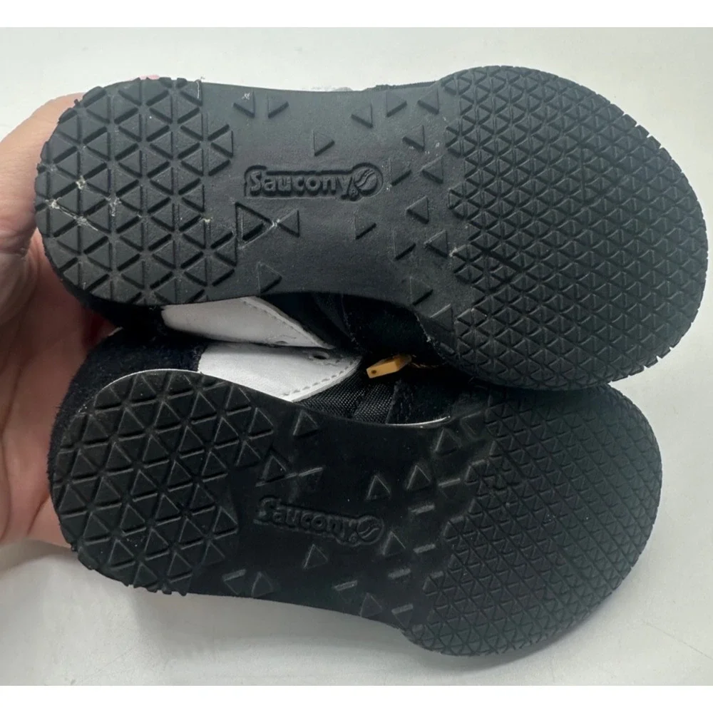 Saucony Toddler's Boy Jazz Lite 2.0 Sneaker size 5M Black White Leather Slip on - Picture 4 of 5